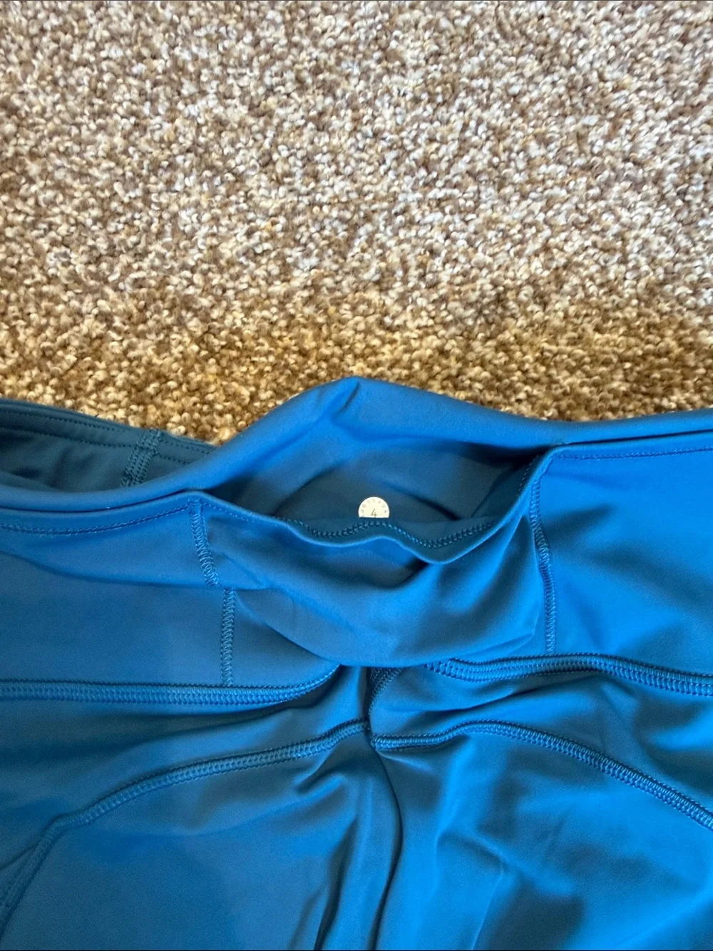 Lululemon Teal Active Leggings with running dot Details